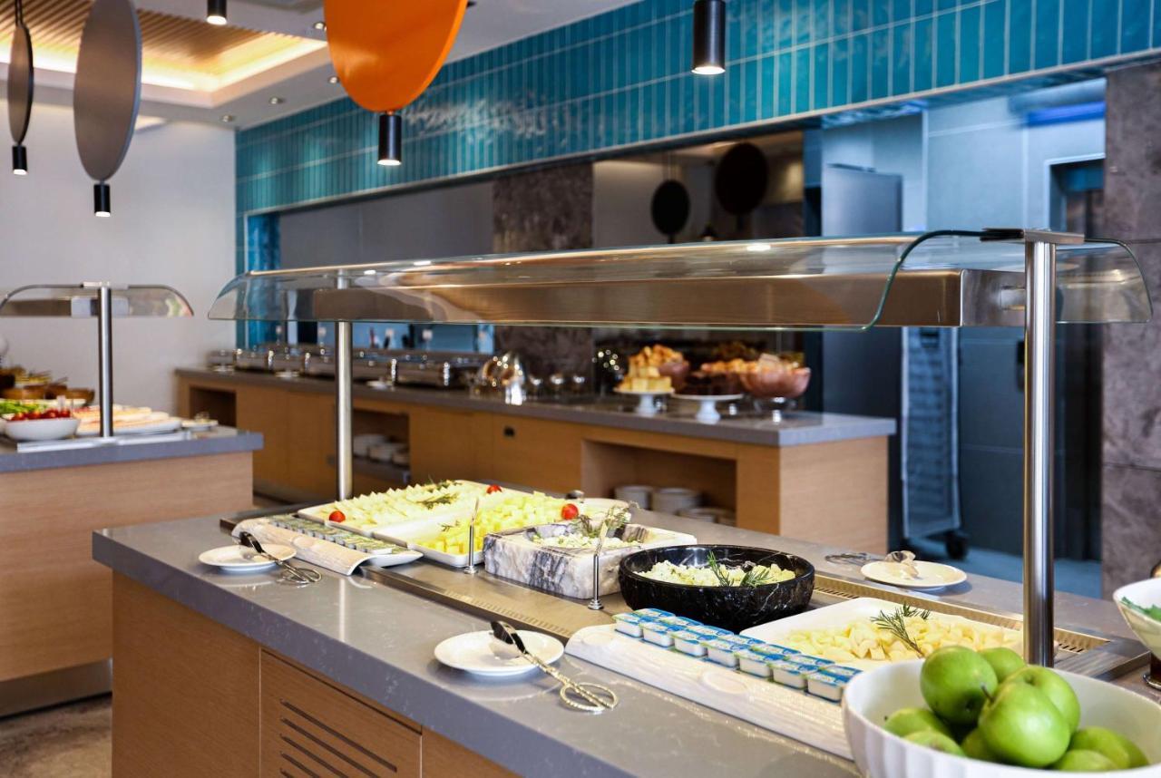 Ramada Plaza Sultanahmet Hotell Istanbul Eksteriør bilde A salad bar